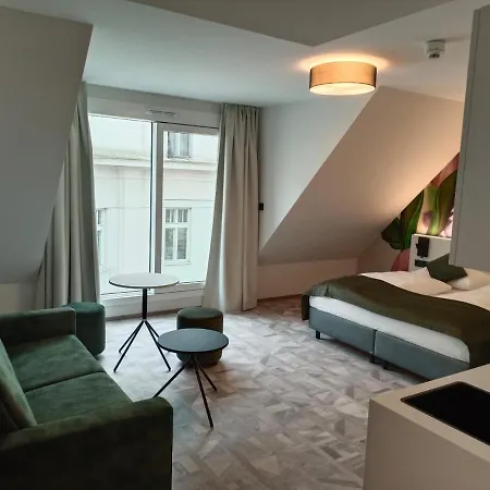 Art-inn Design Self-check-in-hotel * Linec