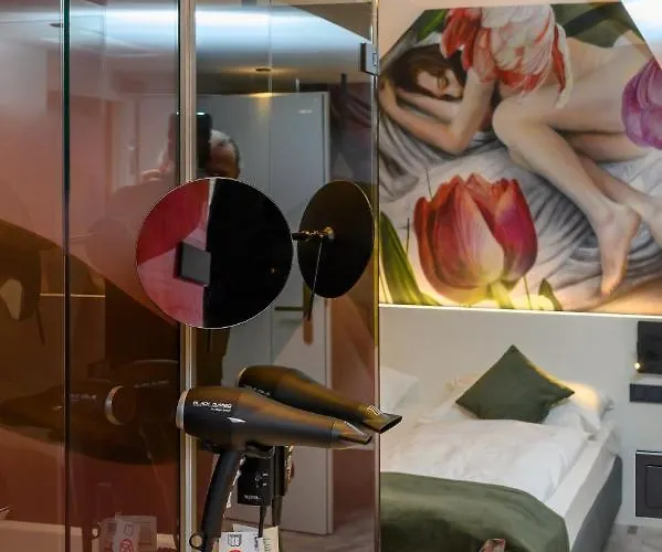 Art-inn Design Self-check-in-hotel