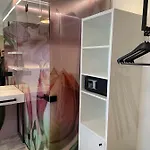 Art-inn Design Self-check-in-hotel * Λιντς
