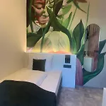Art-inn Design Self-check-in-hotel Λιντς