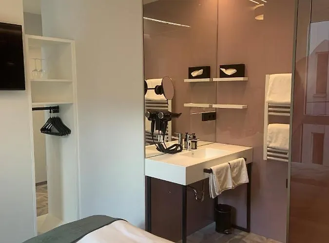 Ξενοδοχείο Art-inn Design Self-check-in-hotel *